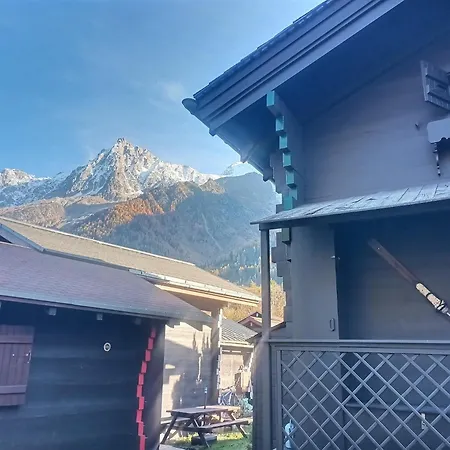 Cosy Petite T3, Jardin, Terrasse, Parking. Chamonix Mont-blanc. Chalet